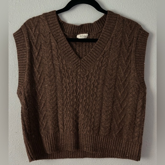 Brown v-neck Sweater Vest- Medium - Picture 1 of 3